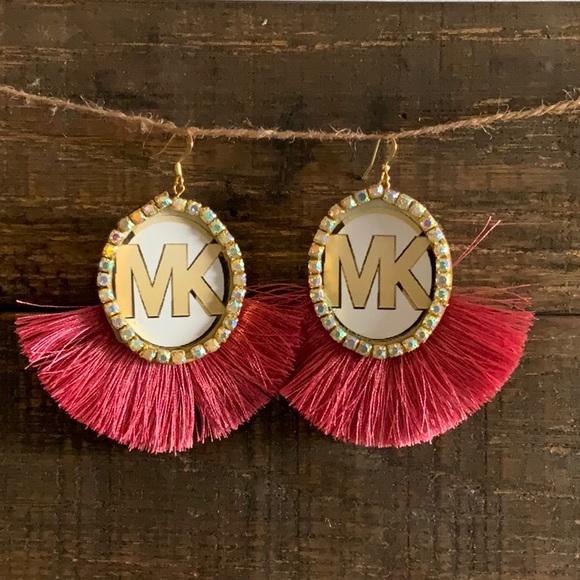 Earrings - Picture 7 of 8